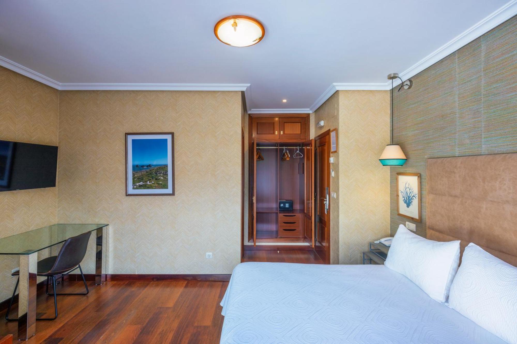 Hotel Verdemar リバデセリャ エクステリア 写真