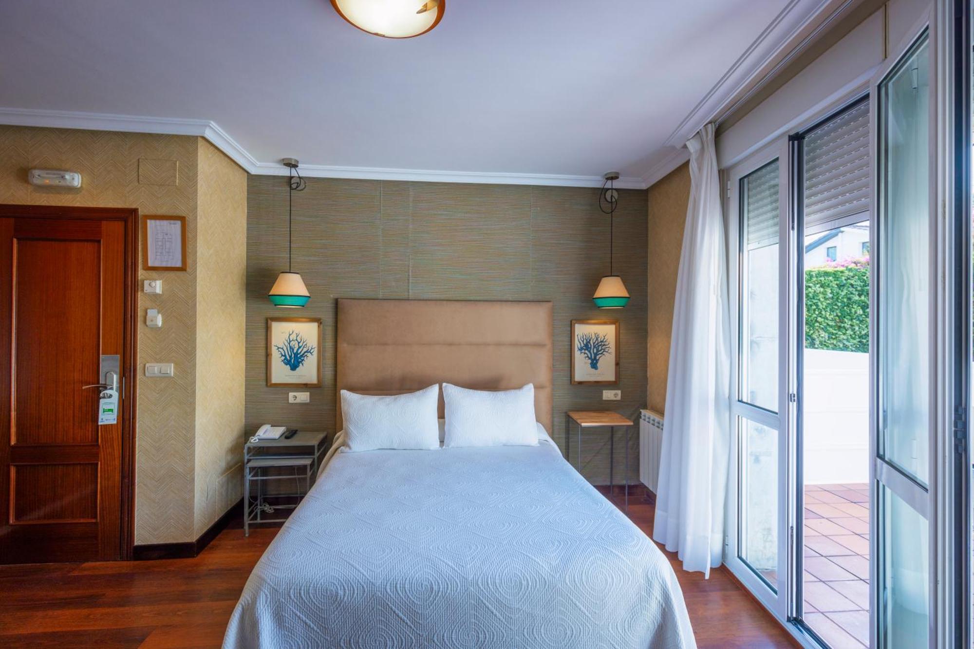 Hotel Verdemar リバデセリャ エクステリア 写真