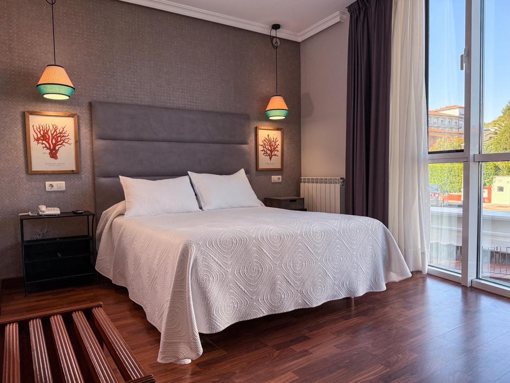 Hotel Verdemar リバデセリャ エクステリア 写真
