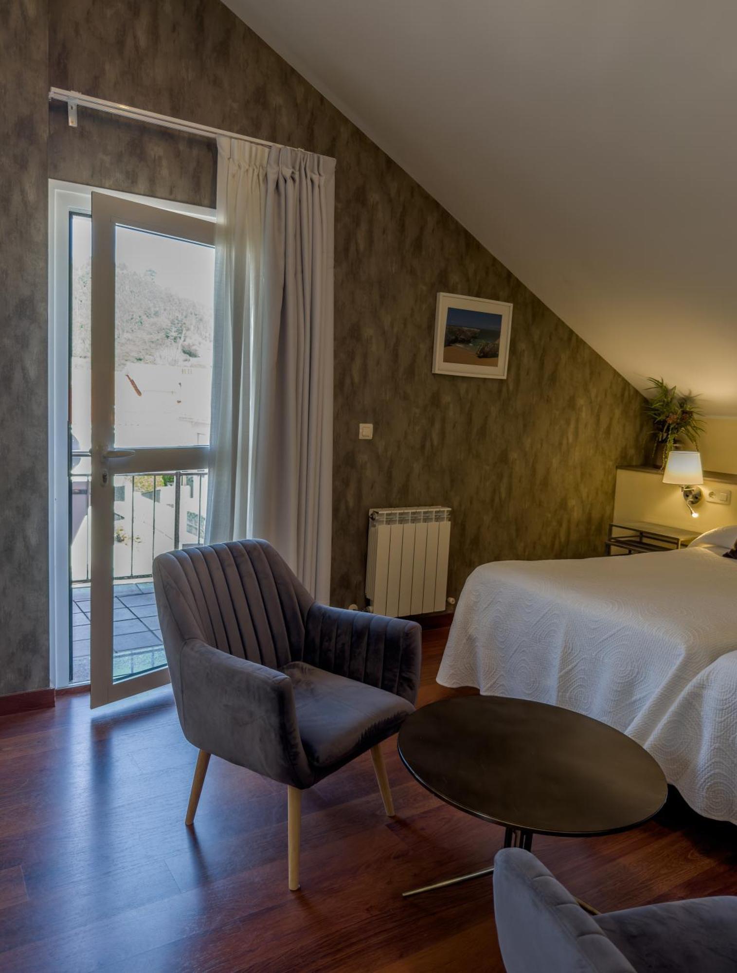 Hotel Verdemar リバデセリャ エクステリア 写真