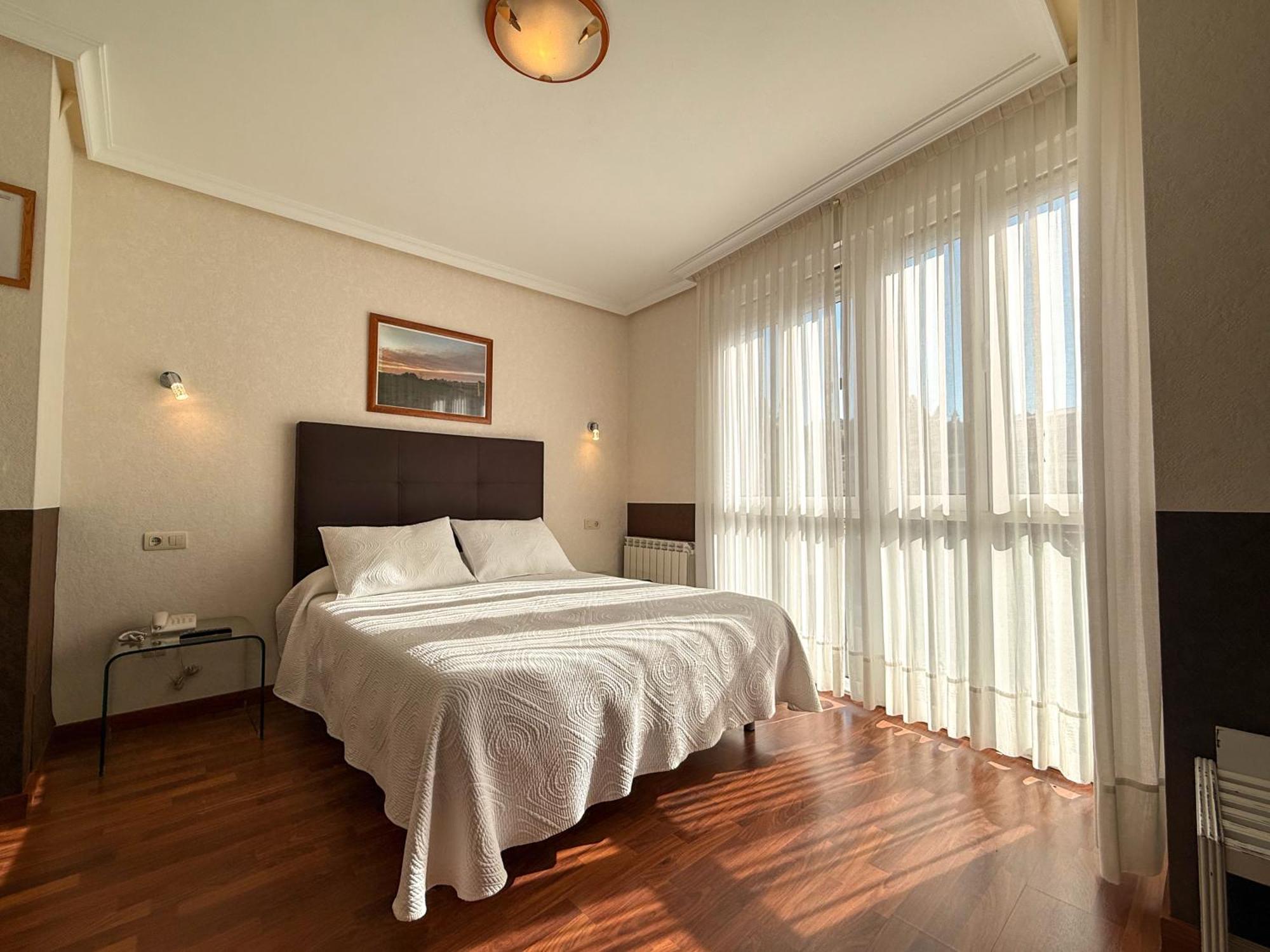 Hotel Verdemar リバデセリャ エクステリア 写真